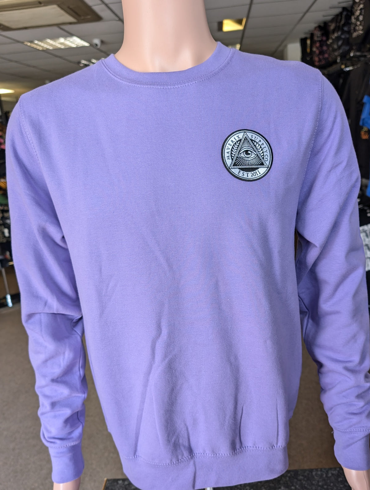 Maverix Crew | Lilac/ White badge