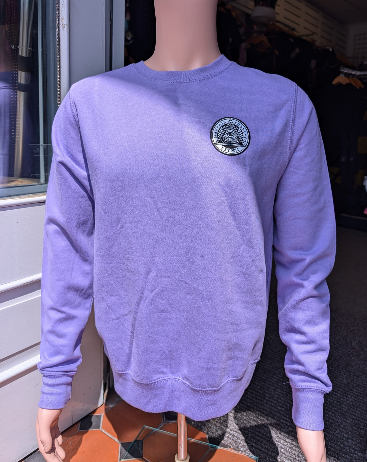 Maverix Crew | Lilac/ White badge