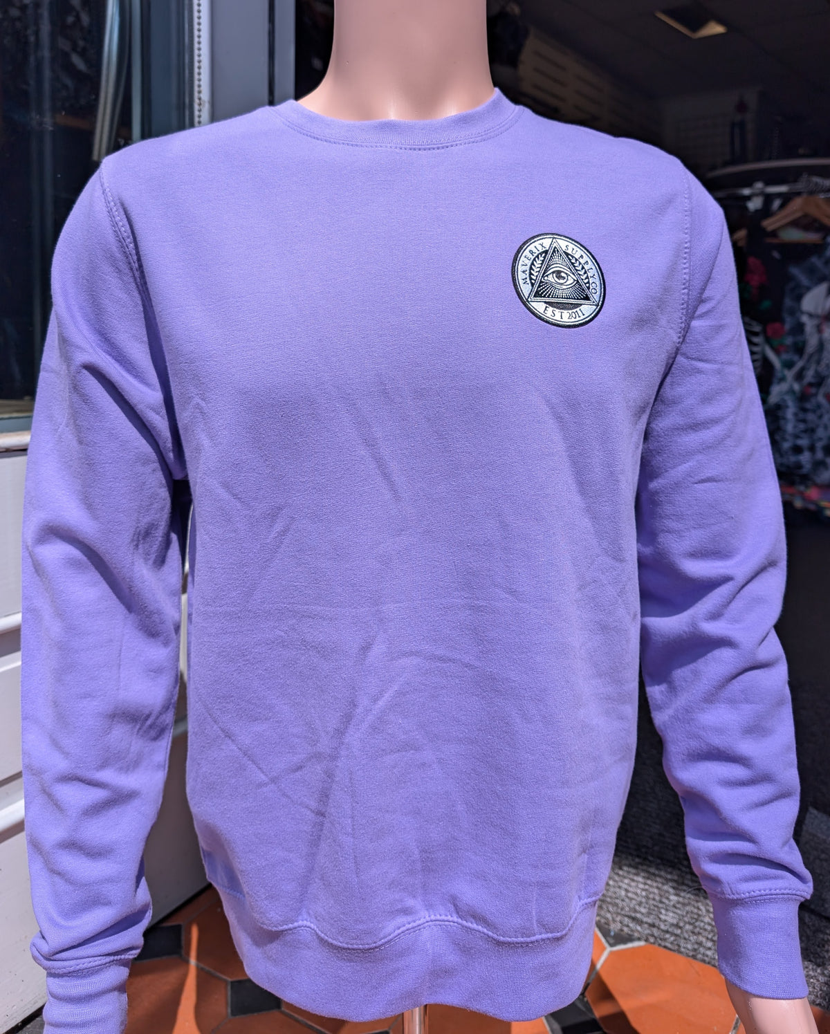 Maverix Crew | Lilac/ White badge