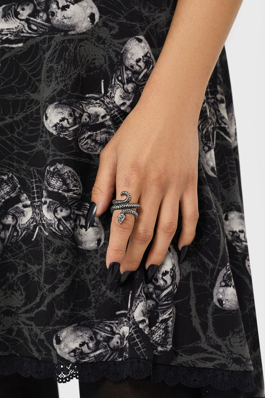 Killstar Vipers Sting Adjustable Ring