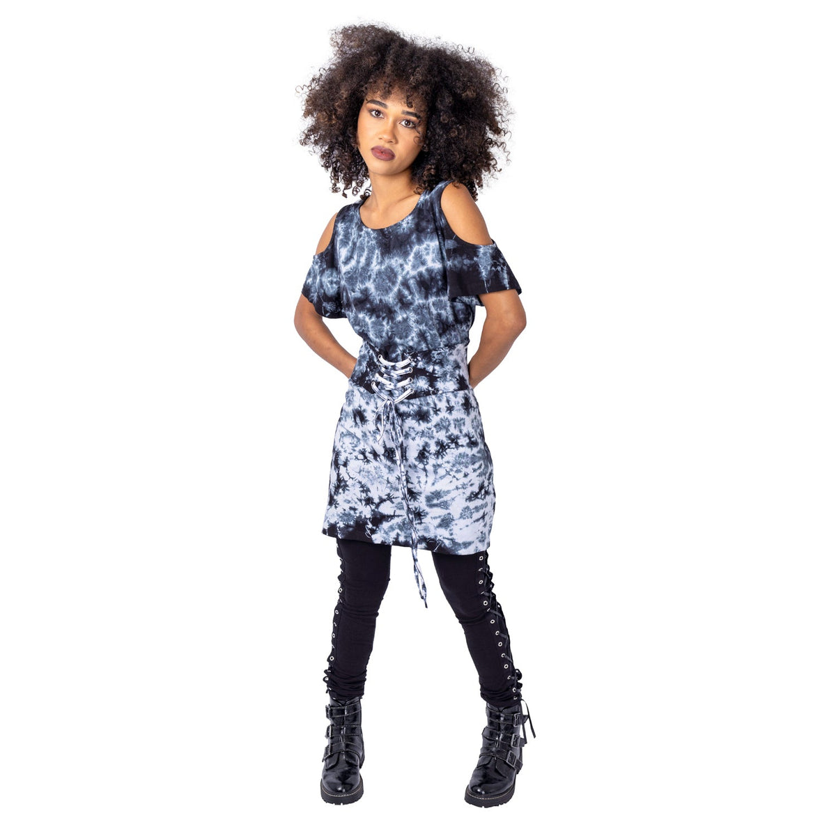 Innocent Lifestyle Tabitha Top | Black / White Tie