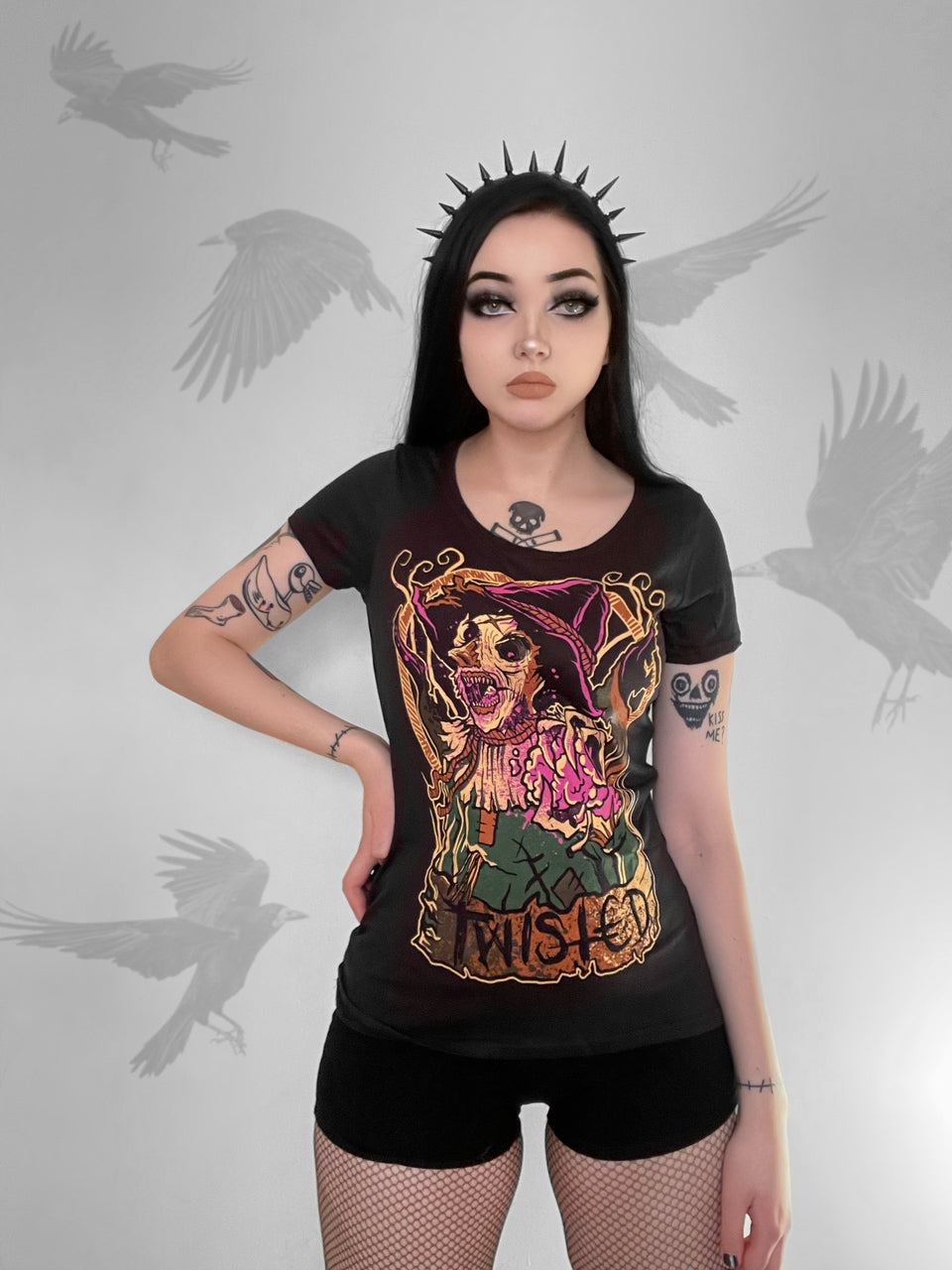 Twisted Apparel Zombie Brain Scarecrow Scoop Neck T-Shirt | Black
